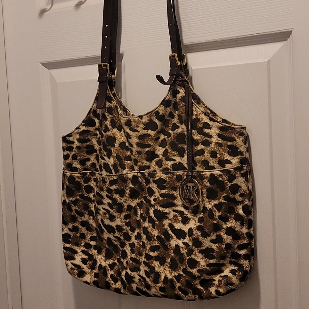 Michael kors purse